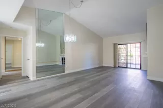 Photo #6: 2572376 Listing