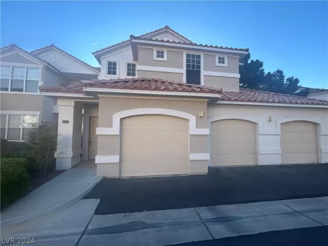 MLS: 2572398 Condo For Sale