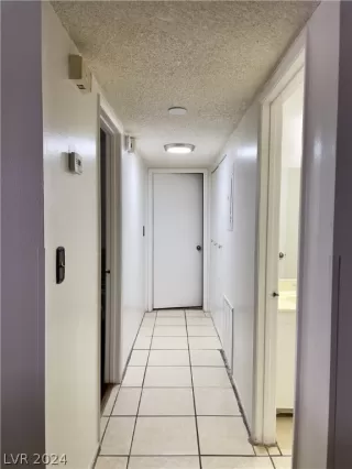 Photo #6: 2572401 Listing