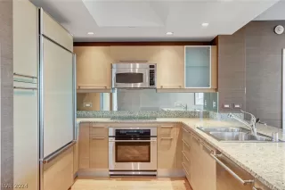 Photo #2: 2572412 Listing