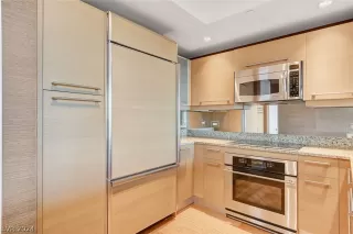 Photo #3: 2572412 Listing