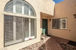 Photo #4: 2572524 Listing