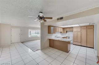 Photo #6: 2572531 Listing