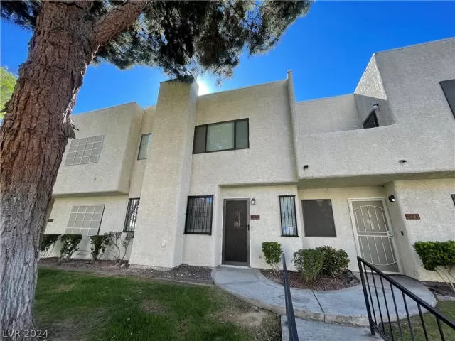 MLS: 2572540 Condo For Sale