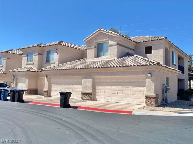 MLS: 2572591 Condo For Sale