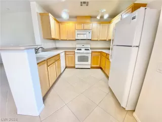 Photo #3: 2572591 Listing 