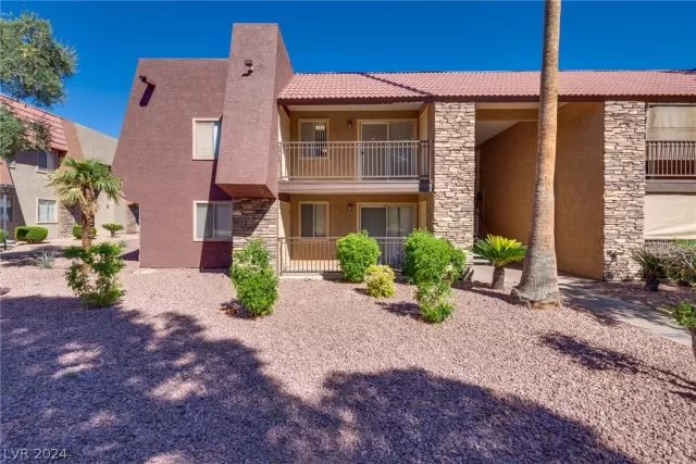 MLS: 2572597 Condo For Sale