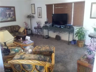Photo #2: 2572662 Listing