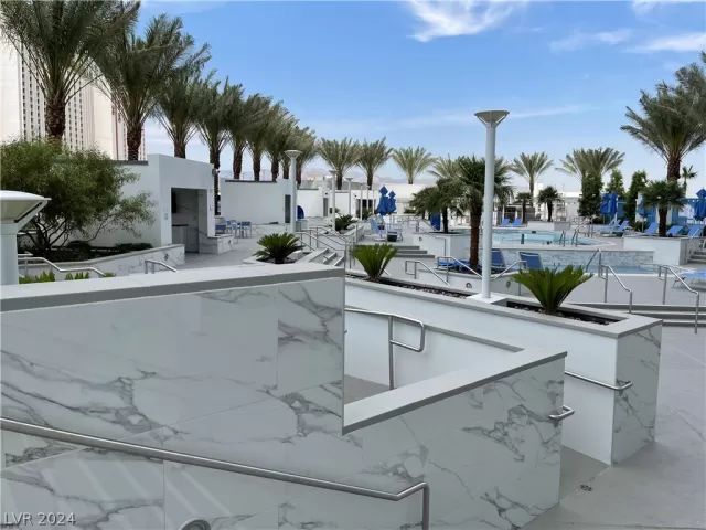 MLS: 2572702 Condo For Sale