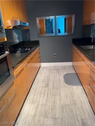Photo #4: 2572702 Listing 