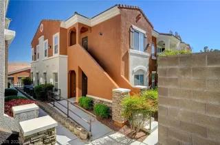 Photo #2: 2572703 Listing