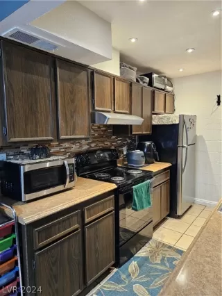 Photo #4: 2572710 Listing 