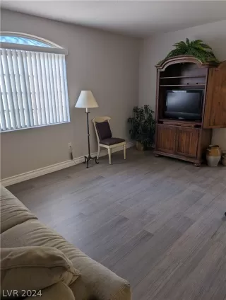 Photo #2: 2572724 Listing 