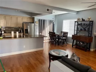 Photo #3: 2572750 Listing 