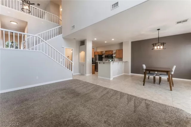 MLS: 2572752 Condo For Sale