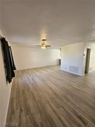 Photo #2: 2572773 Listing