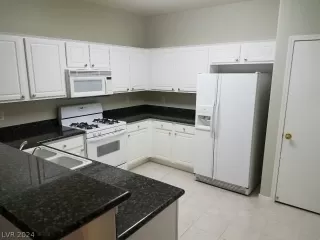 Photo #1: 2572804 Listing 