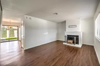 Photo #6: 2572812 Listing