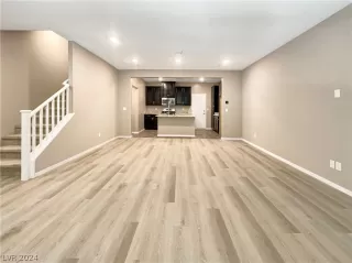 Photo #2: 2572831 Listing 