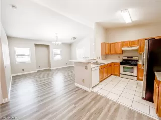 Photo #1: 2572832 Listing 