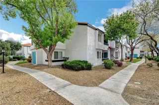 Photo #1: 2572892 Listing 