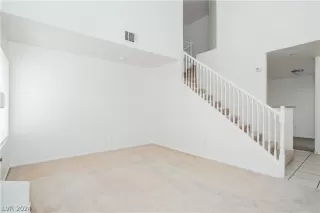 Photo #2: 2572927 Listing