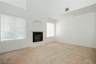 Photo #4: 2572927 Listing