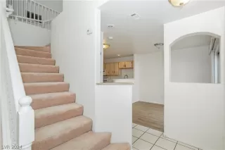 Photo #6: 2572927 Listing