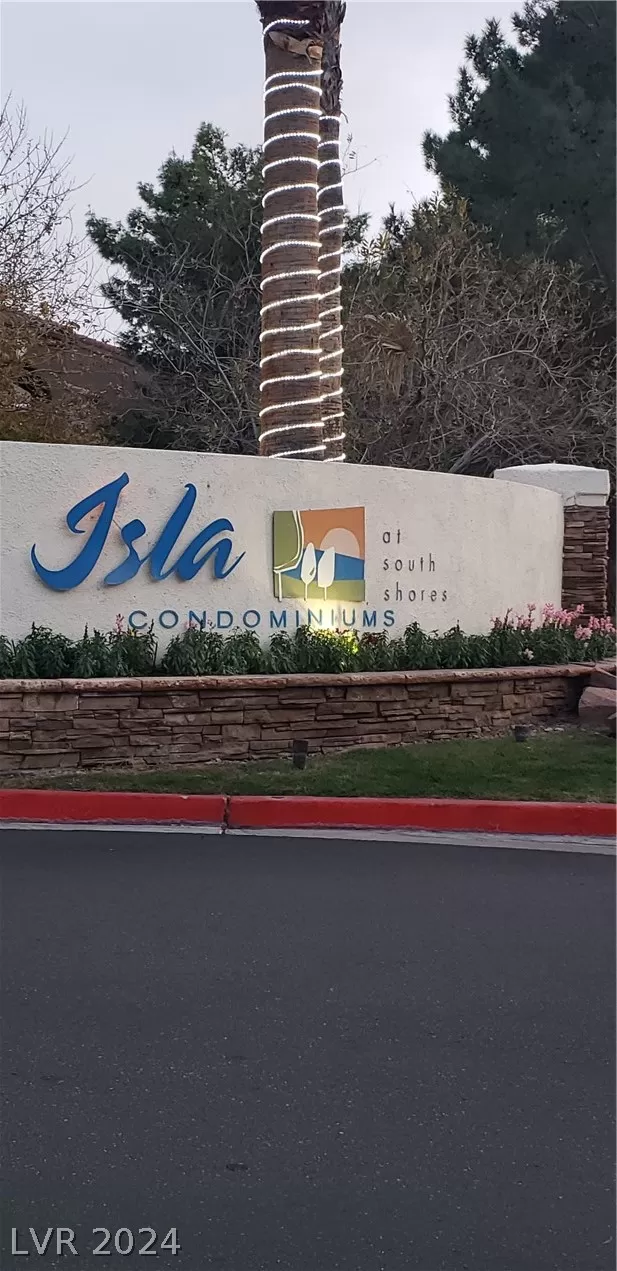 MLS: 2572944 Condo For Sale