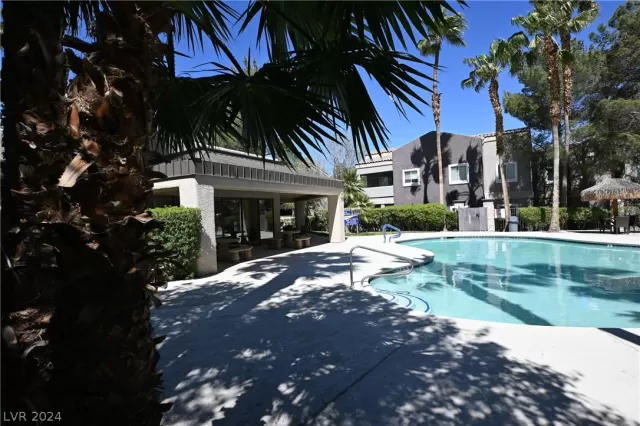 MLS: 2572948 Condo For Sale