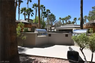 Photo #5: 2572948 Listing