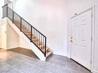 Photo #2: 2572949 Listing