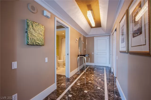 MLS: 2572963 Condo For Sale