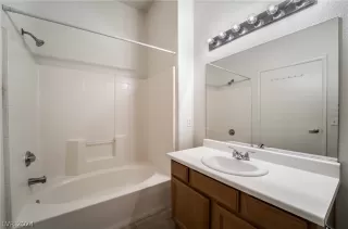 Photo #5: 2573001 Listing 