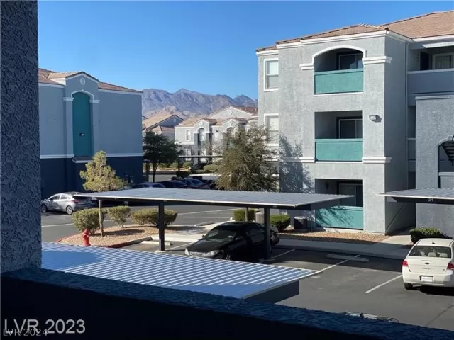 MLS: 2573021 Condo For Sale