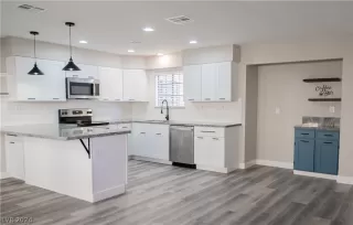 Photo #6: 2573036 Listing