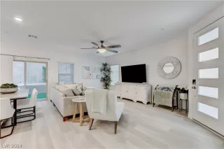 Photo #3: 2573044 Listing