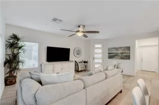 Photo #4: 2573044 Listing