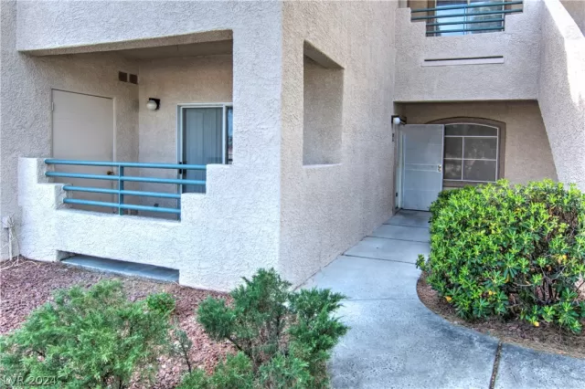 MLS: 2573060 Condo For Sale
