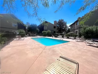 Photo #2: 2573077 Listing 