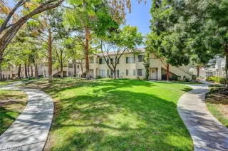 Photo #2: 2573083 Listing