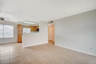 Photo #4: 2573083 Listing