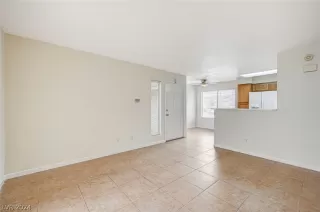 Photo #5: 2573083 Listing