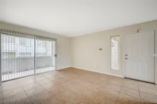 Photo #6: 2573083 Listing