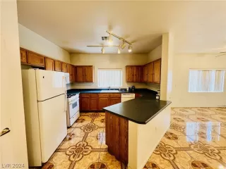 Photo #3: 2573092 Listing