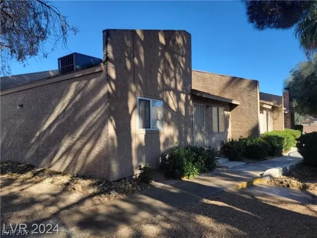 MLS: 2573138 Condo For Sale