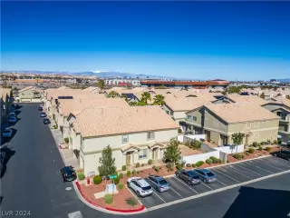 Photo #2: 2573139 Listing