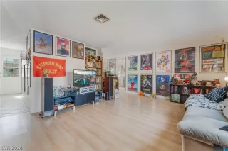 Photo #3: 2573191 Listing