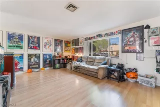 Photo #4: 2573191 Listing