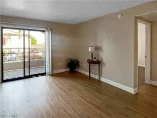 Photo #3: 2573195 Listing